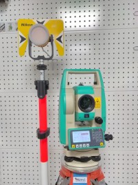 Тахеометр Ruide R2 (СКО 2", до 1000 м без отражателя, USB) комплект TOPO